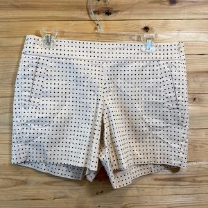 J Crew flat front classic shorts in khaki/navy. NWOT size 6